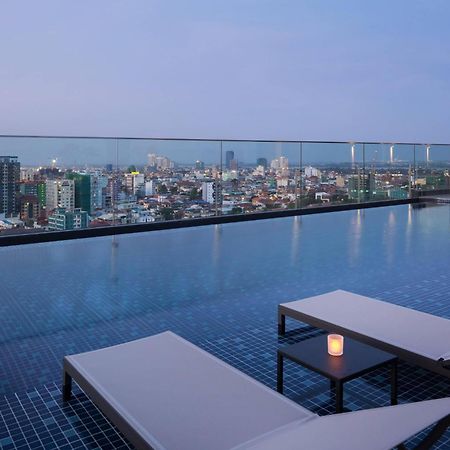 Courtyard By Marriott Phnom Penh Hotel Exterior photo