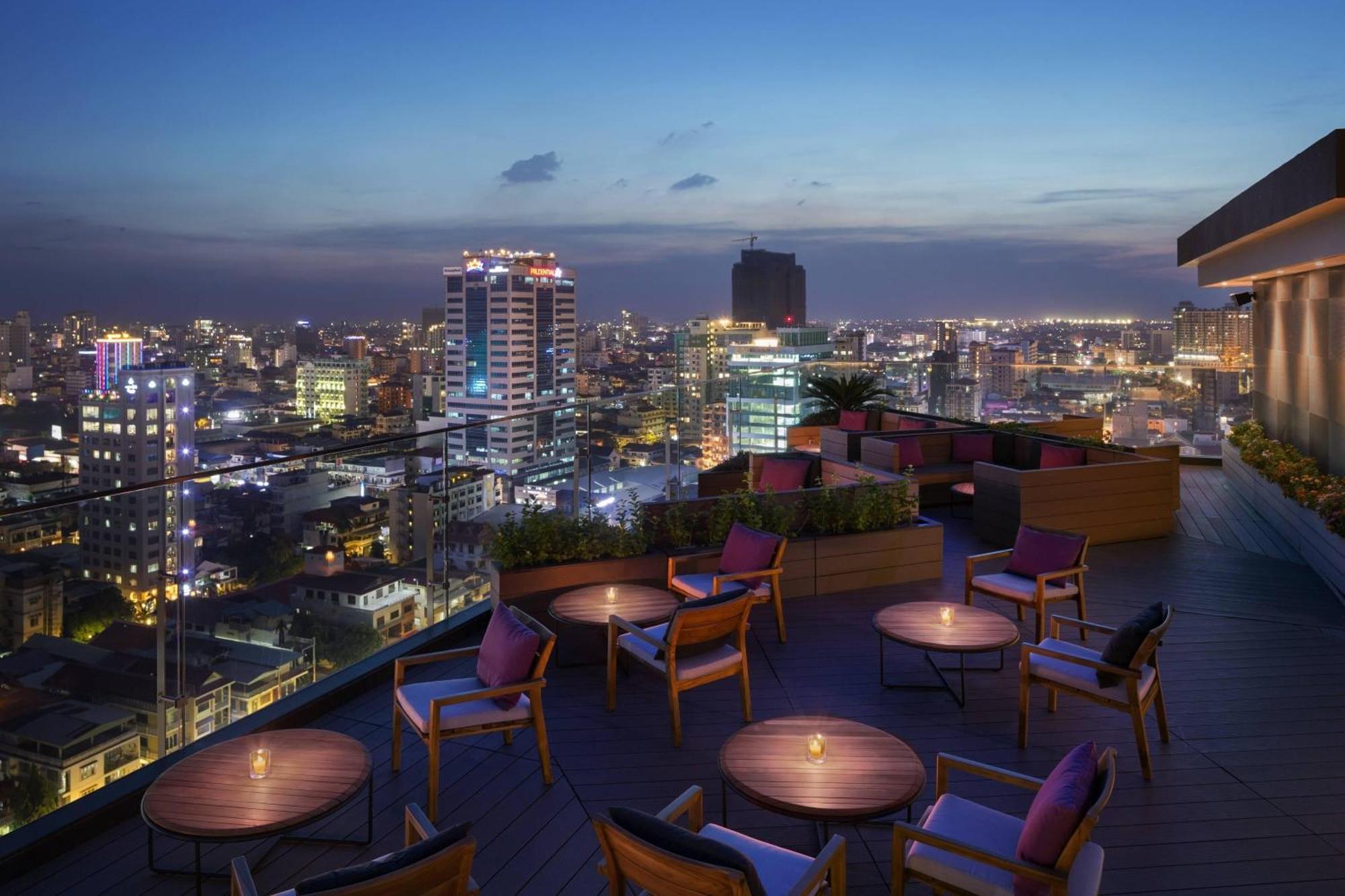 Courtyard By Marriott Phnom Penh Hotel Exterior photo