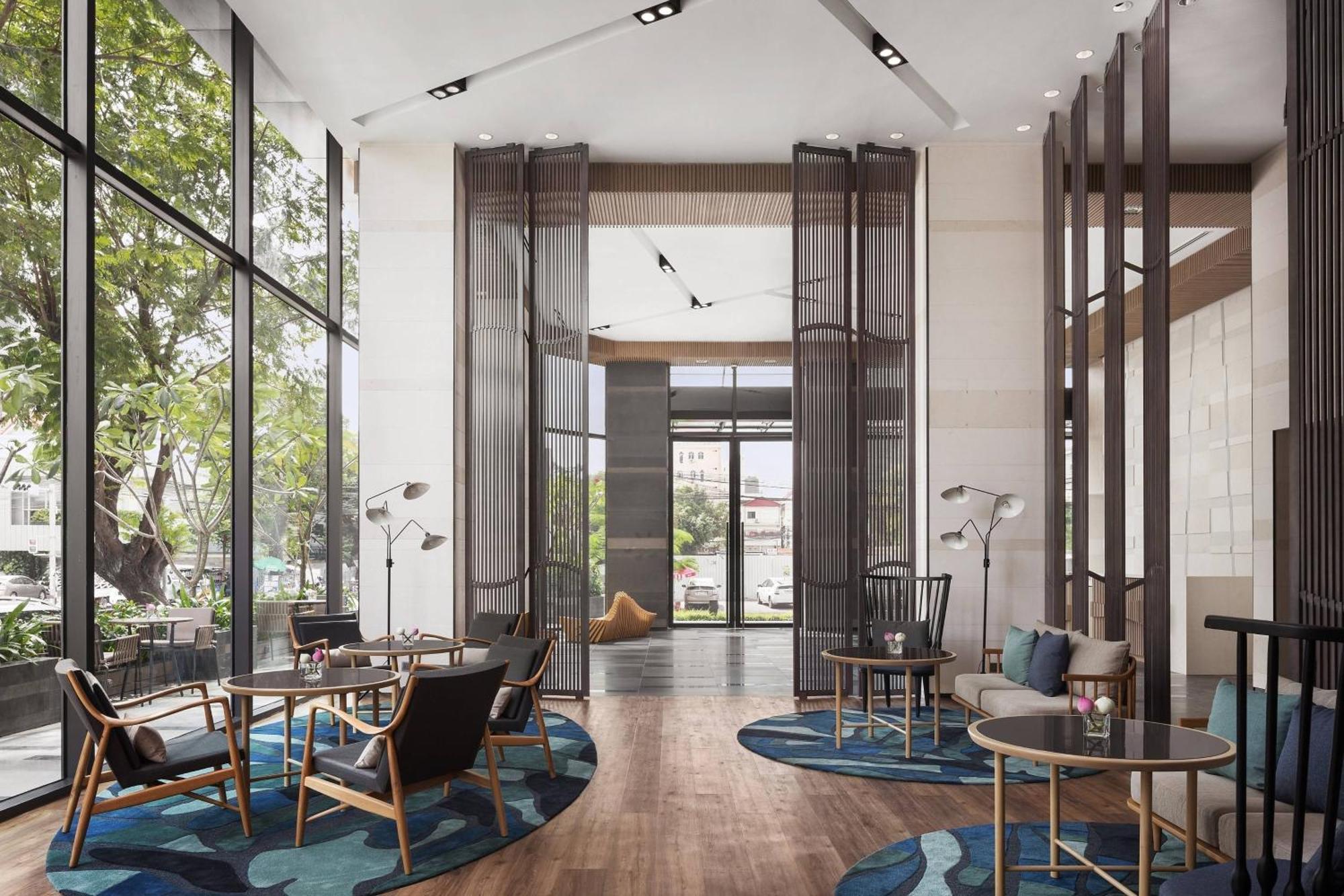 Courtyard By Marriott Phnom Penh Hotel Exterior photo